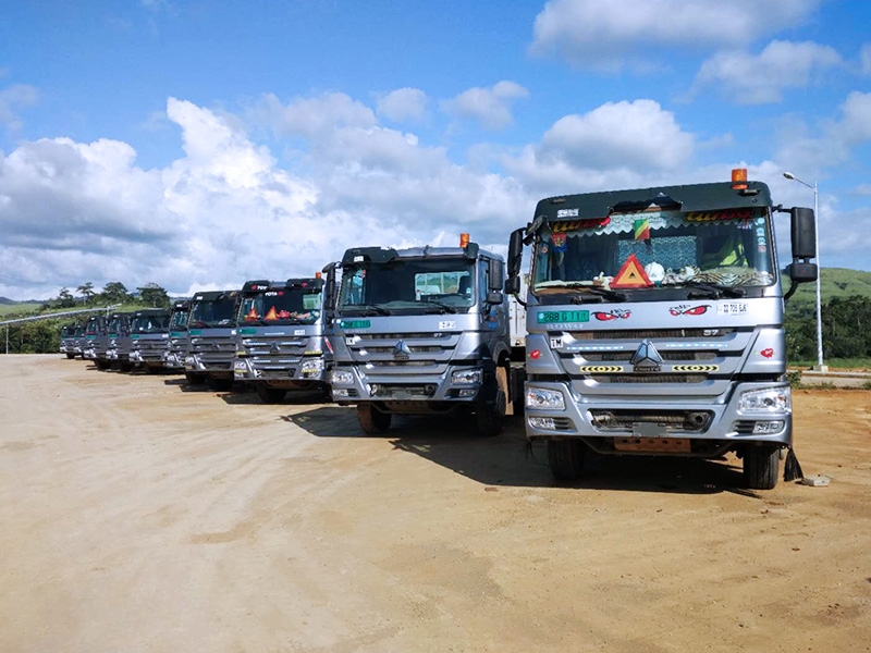 La plus grande entreprise de ciment de la République du Congo a acheté des camions lourds de SINOTRUK pour le transport du ciment.