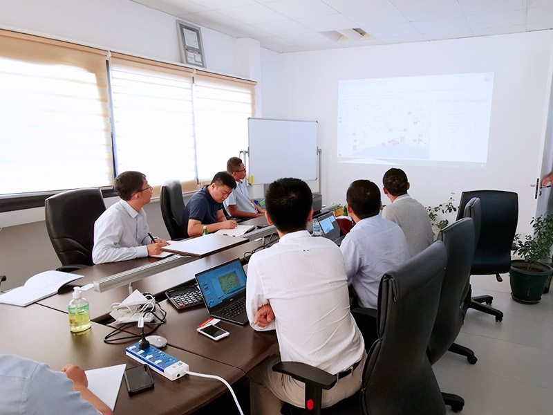 Rencontre d'échange entre SINOTRUK et la plus grande entreprise de logistique locale chinoise.